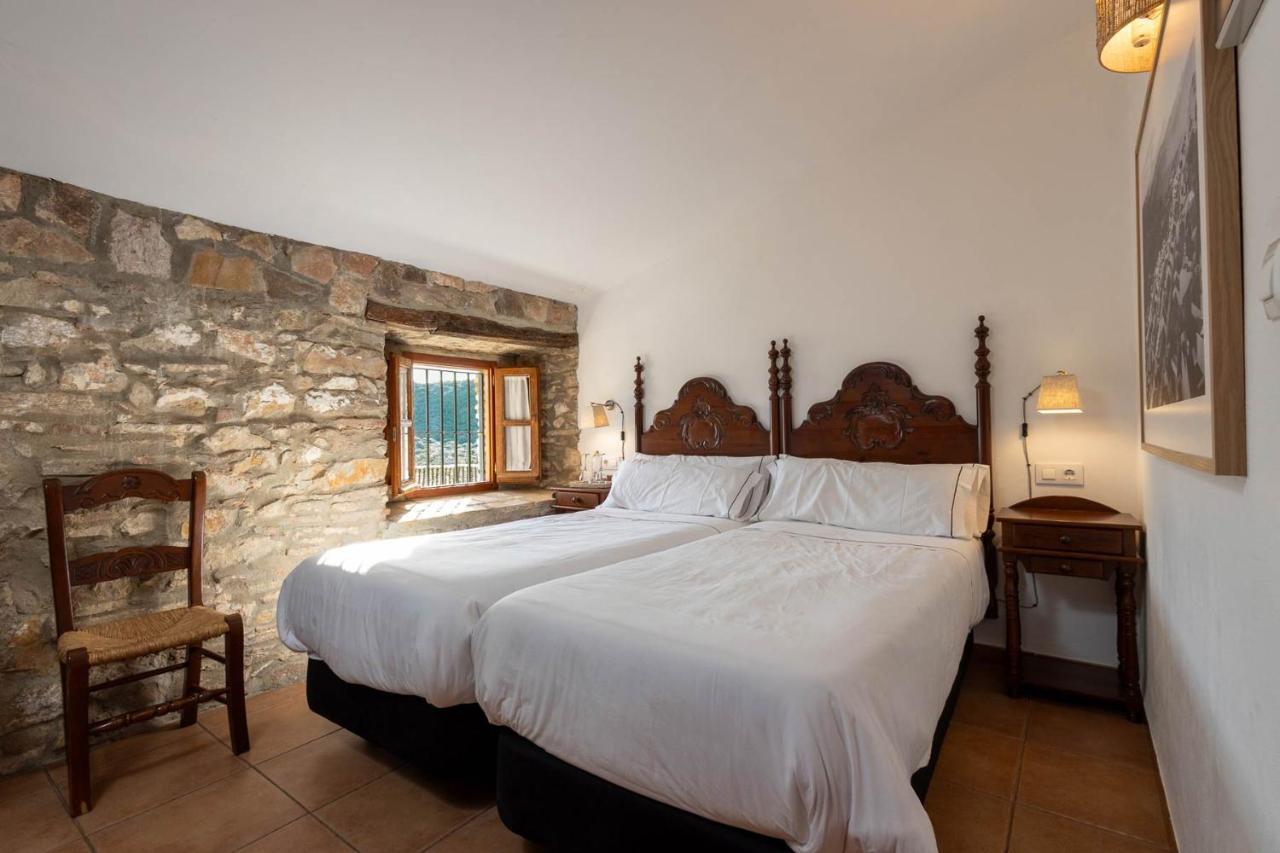 Tugasa Hotel Y Casas Rurales La Posada Villaluenga Del Rosario Exteriör bild