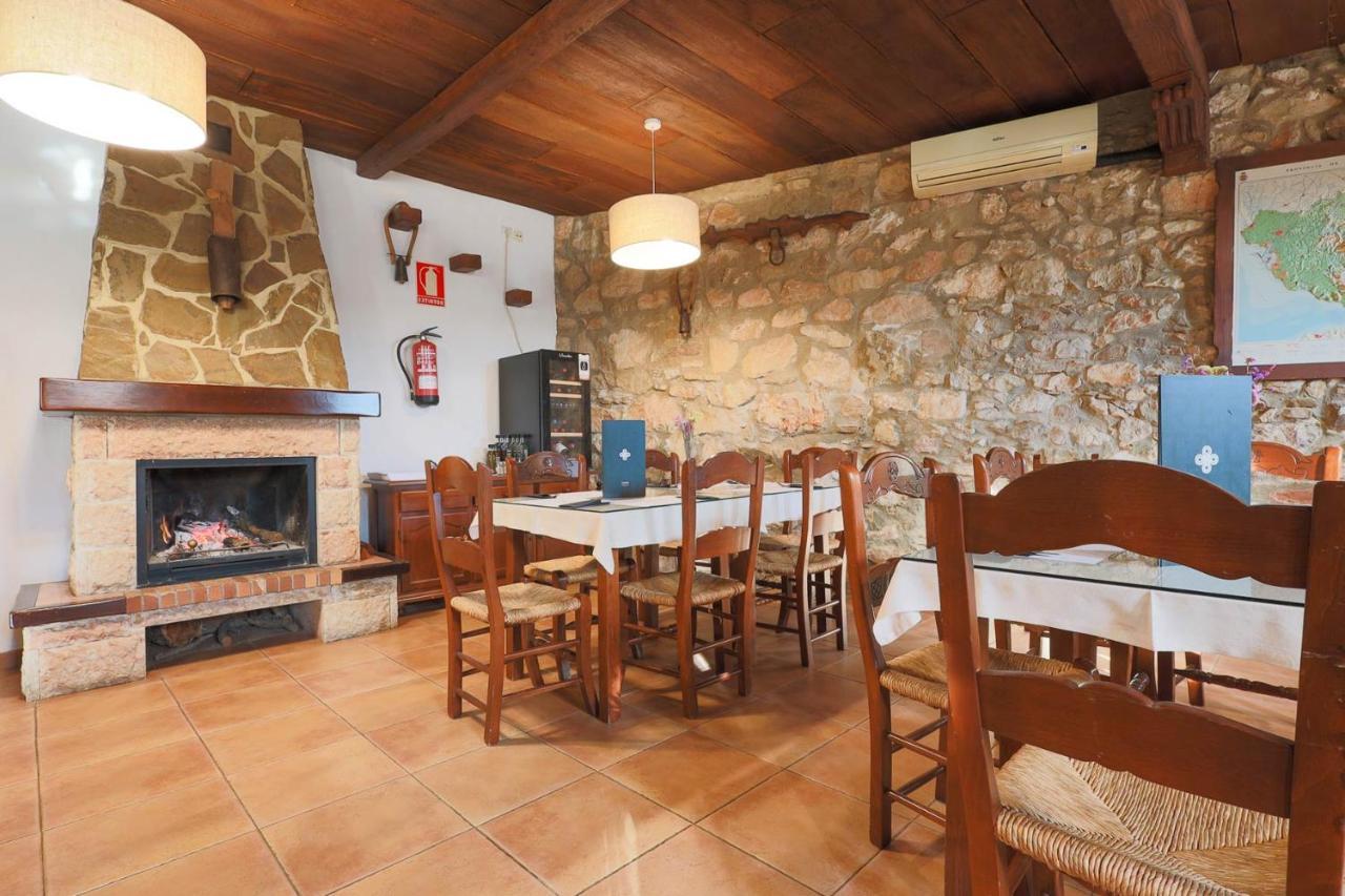 Tugasa Hotel Y Apartamentos Rurales La Posada Villaluenga Del Rosario Exteriör bild