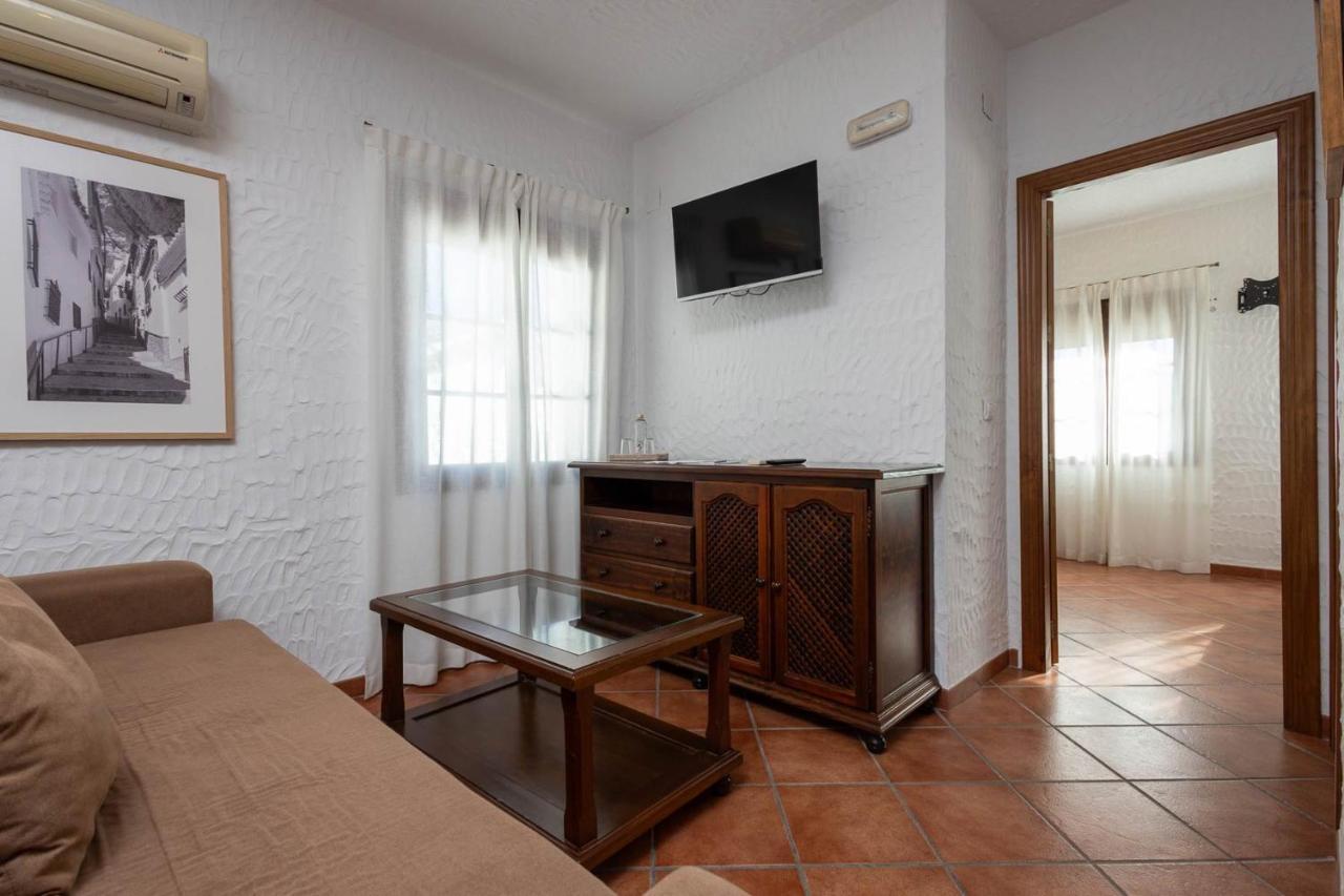 Tugasa Hotel Y Casas Rurales La Posada Villaluenga Del Rosario Exteriör bild