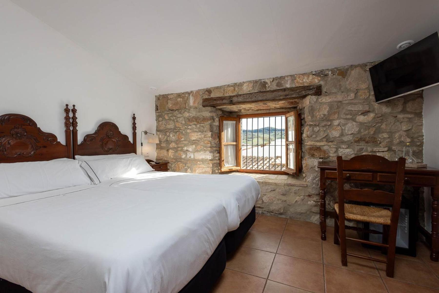 Tugasa Hotel Y Apartamentos Rurales La Posada Villaluenga Del Rosario Exteriör bild