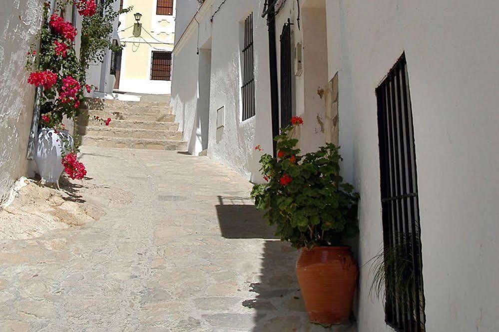 Tugasa Hotel Y Apartamentos Rurales La Posada Villaluenga Del Rosario Exteriör bild
