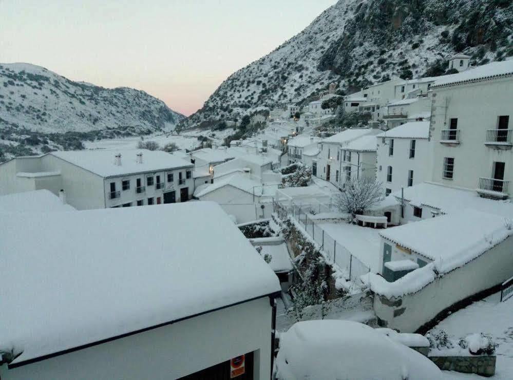 Tugasa Hotel Y Casas Rurales La Posada Villaluenga Del Rosario Exteriör bild